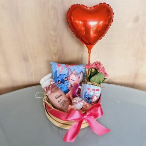 Cesta Stitch com balão coração